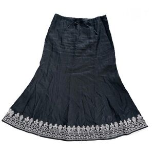 Richard Malcolm Irish Linen Black Floral Embroidered Skirt Trumpet Flare size 8